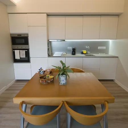 Apartment Rosa Garden Retreat