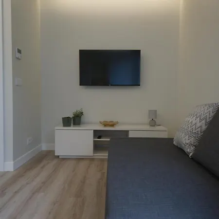 Apartment Rosa Garden Retreat