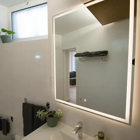Apartment Rosa Garden Retreat *