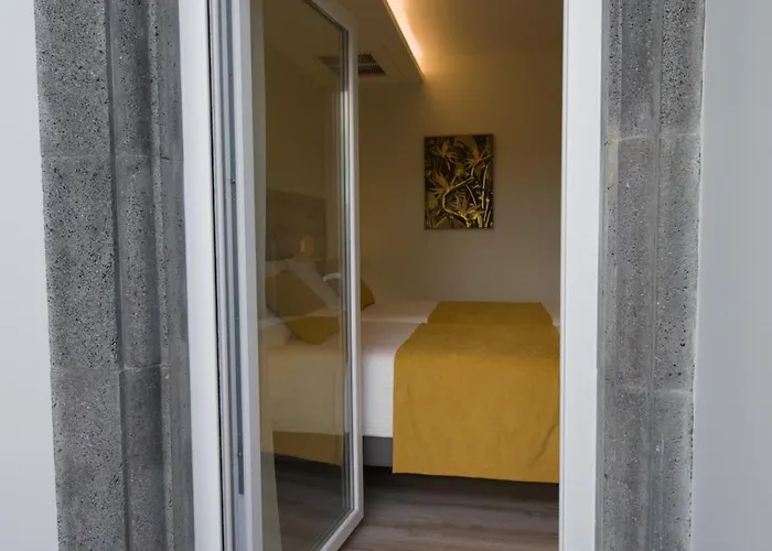 Rosa Garden Retreat *